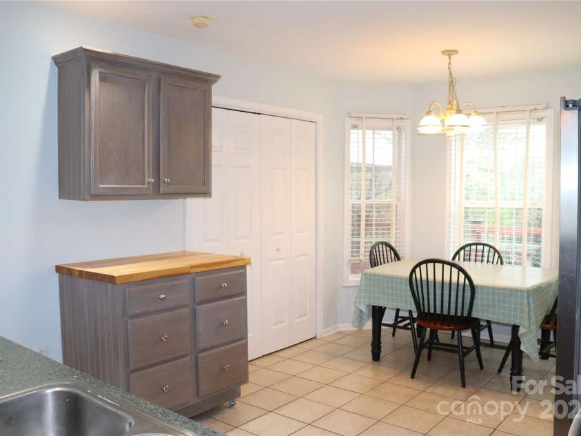 118 Hill Street, Granite Falls, NC 28630.  MLS# CAR4242592, YatesRealty ID 10263. 