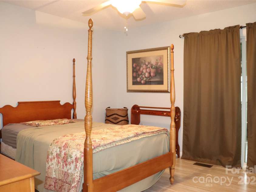 118 Hill Street, Granite Falls, NC 28630.  MLS# CAR4242592, YatesRealty ID 10263. 