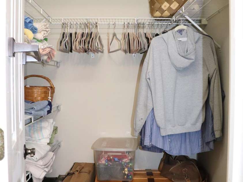 118 Hill Street, Granite Falls, NC 28630.  MLS# CAR4242592, YatesRealty ID 10263. 