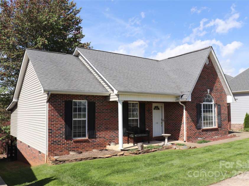 118 Hill Street, Granite Falls, NC 28630.  MLS# CAR4242592, YatesRealty ID 10263. 