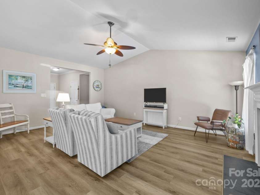 2006 Holly Villa Circle, Indian Trail, NC 28079.  MLS# CAR4249005, YatesRealty ID 10265. 