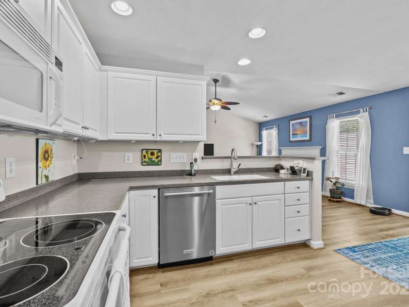 2006 Holly Villa Circle, Indian Trail, NC 28079.  MLS# CAR4249005, YatesRealty ID 10265. 