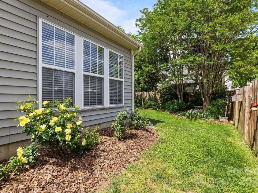 2006 Holly Villa Circle, Indian Trail, NC 28079.  MLS# CAR4249005, YatesRealty ID 10265. 