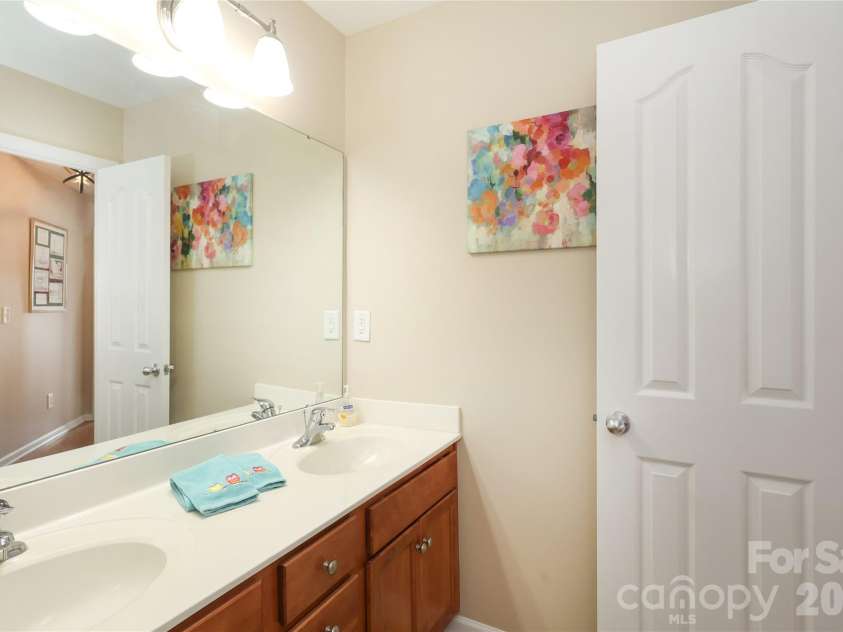 13610 Aldenbrook Drive, Huntersville, NC 28078.  MLS# CAR4352671, YatesRealty ID 10266. 