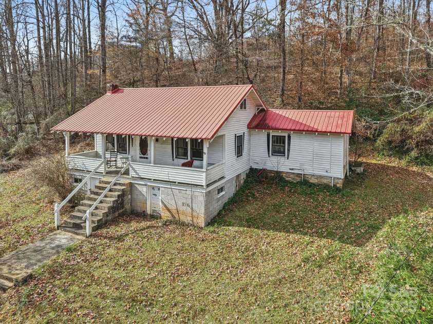 301 Parris Branch Road, Sylva, NC 28779.  MLS# CAR4324665, YatesRealty ID 10267. 