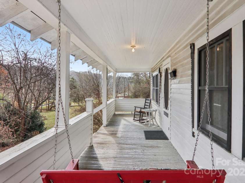 301 Parris Branch Road, Sylva, NC 28779.  MLS# CAR4324665, YatesRealty ID 10267. 