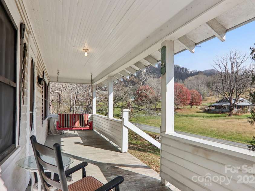301 Parris Branch Road, Sylva, NC 28779.  MLS# CAR4324665, YatesRealty ID 10267. 