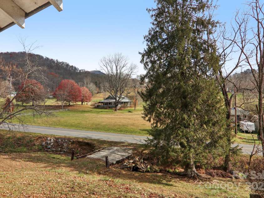 301 Parris Branch Road, Sylva, NC 28779.  MLS# CAR4324665, YatesRealty ID 10267. 