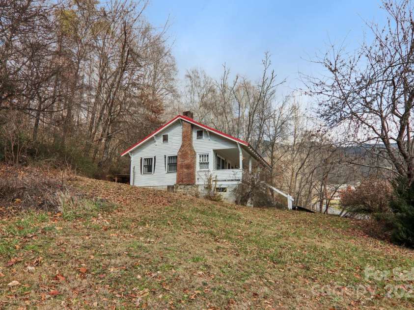 301 Parris Branch Road, Sylva, NC 28779.  MLS# CAR4324665, YatesRealty ID 10267. 
