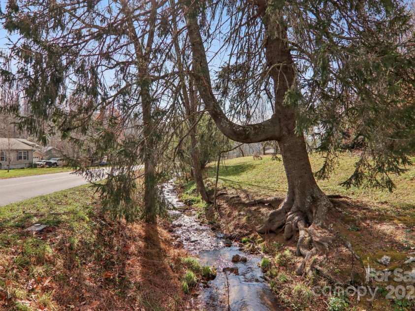 301 Parris Branch Road, Sylva, NC 28779.  MLS# CAR4324665, YatesRealty ID 10267. 