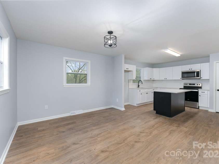 919 Weldon Street, Gastonia, NC 28052.  MLS# CAR4191053, YatesRealty ID 10267. 