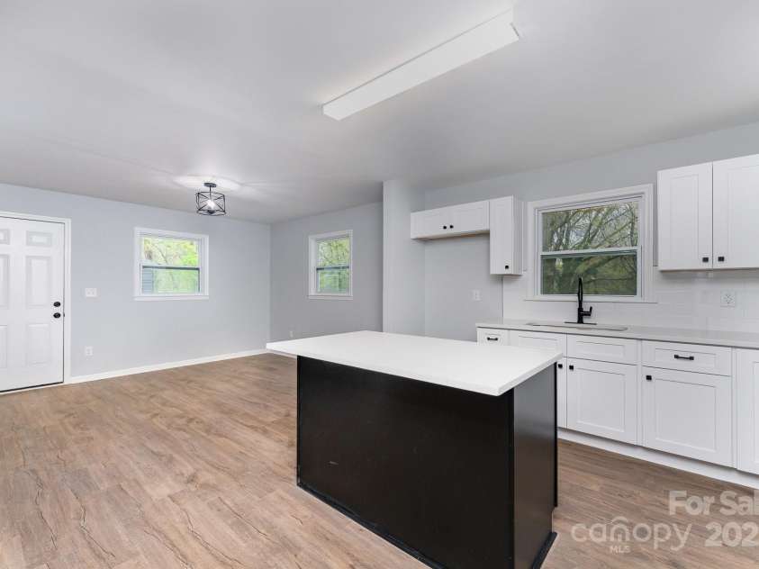 919 Weldon Street, Gastonia, NC 28052.  MLS# CAR4191053, YatesRealty ID 10267. 