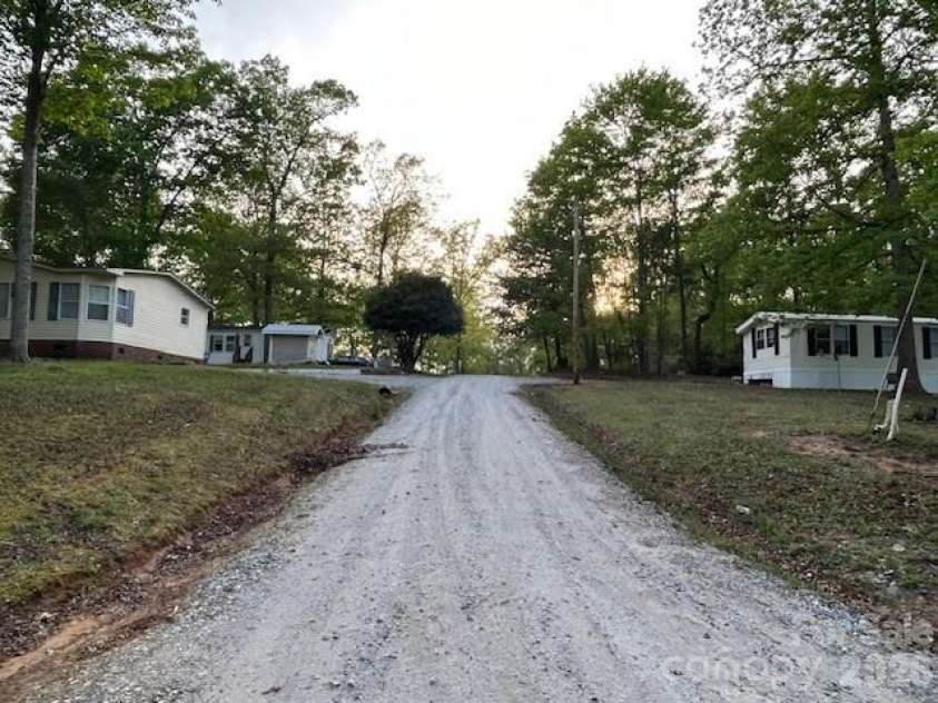4467 Patti Clymer Drive, Morganton, NC 28655.  MLS# CAR4360522, YatesRealty ID 10268. 