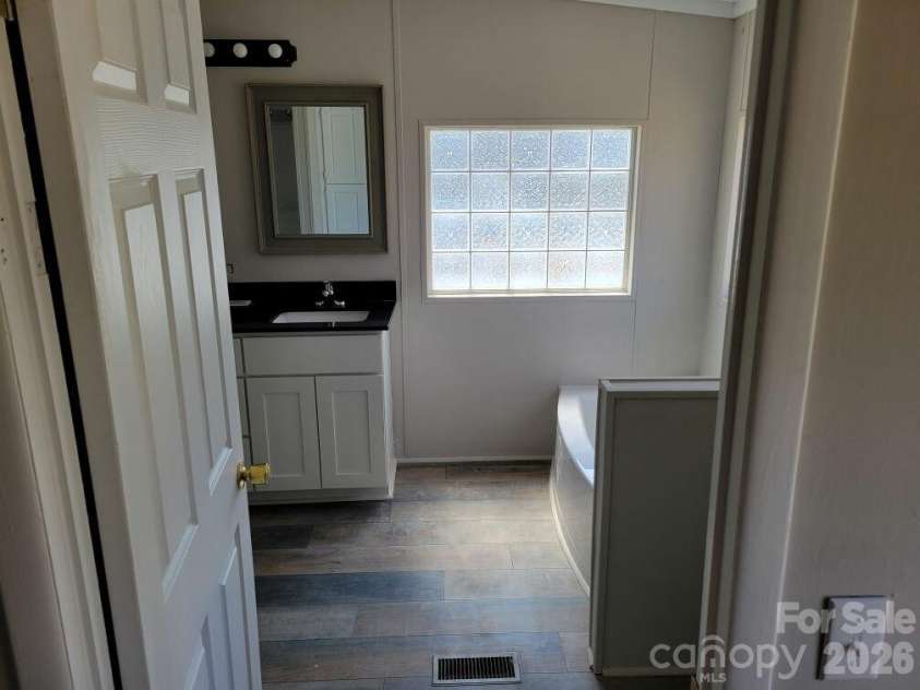 4467 Patti Clymer Drive, Morganton, NC 28655.  MLS# CAR4360522, YatesRealty ID 10268. 