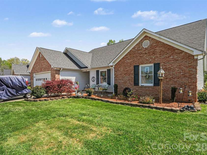 118 Hidden Creek Circle, Salisbury, NC 28147.  MLS# CAR4364281, YatesRealty ID 10269. 