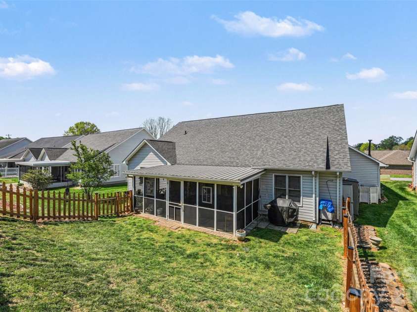 118 Hidden Creek Circle, Salisbury, NC 28147.  MLS# CAR4364281, YatesRealty ID 10269. Fenced backyard