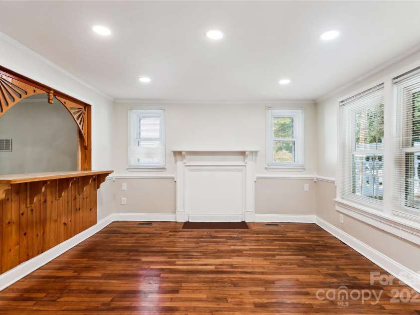 813 North Avenue, Charlotte, NC 28208.  MLS# CAR4238835, YatesRealty ID 10269. Open Living Room with loads of natural light.
