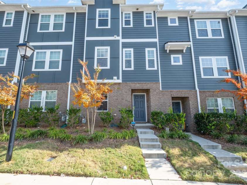 3515 Auburn Curb Road, Charlotte, NC 28217.  MLS# CAR4318575, YatesRealty ID 1027. 