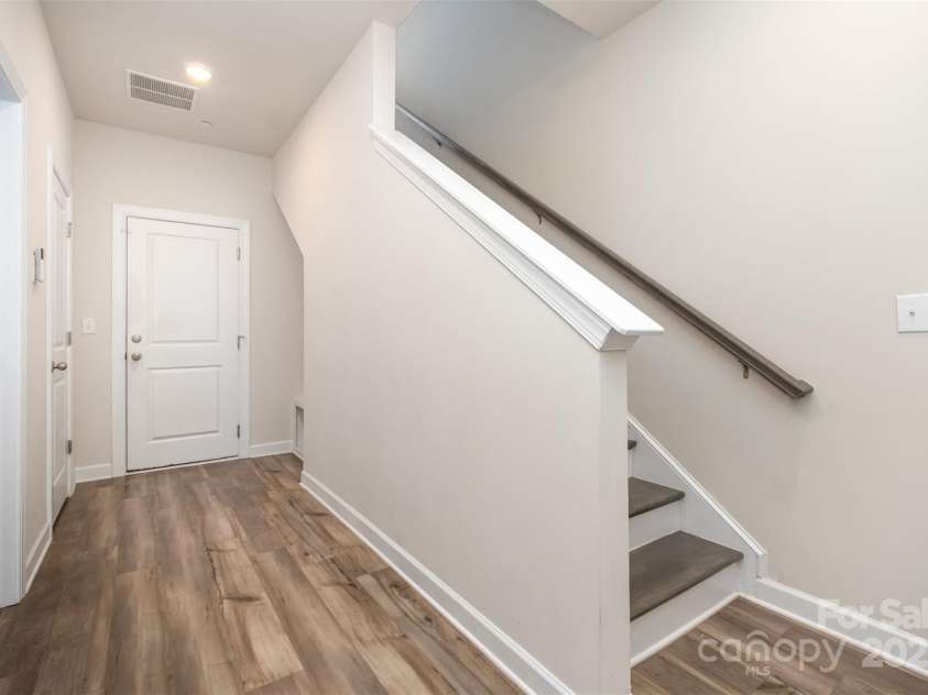 3515 Auburn Curb Road, Charlotte, NC 28217.  MLS# CAR4318575, YatesRealty ID 1027. 