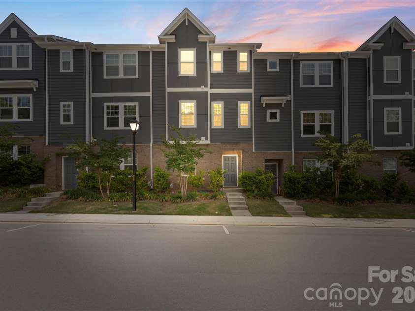 3515 Auburn Curb Road, Charlotte, NC 28217.  MLS# CAR4381370, YatesRealty ID 1027. 