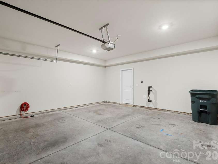 3515 Auburn Curb Road, Charlotte, NC 28217.  MLS# CAR4381370, YatesRealty ID 1027. 