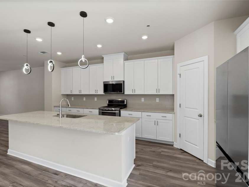 3515 Auburn Curb Road, Charlotte, NC 28217.  MLS# CAR4381370, YatesRealty ID 1027. 