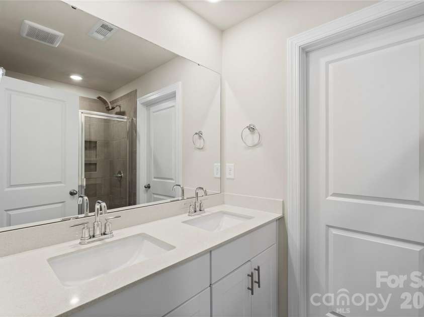 3515 Auburn Curb Road, Charlotte, NC 28217.  MLS# CAR4381370, YatesRealty ID 1027. 