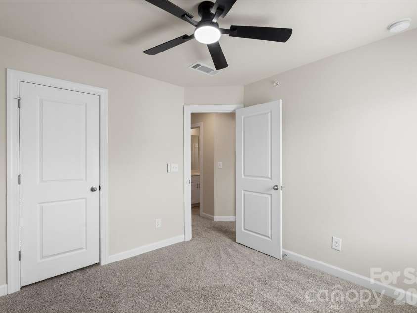 3515 Auburn Curb Road, Charlotte, NC 28217.  MLS# CAR4381370, YatesRealty ID 1027. 