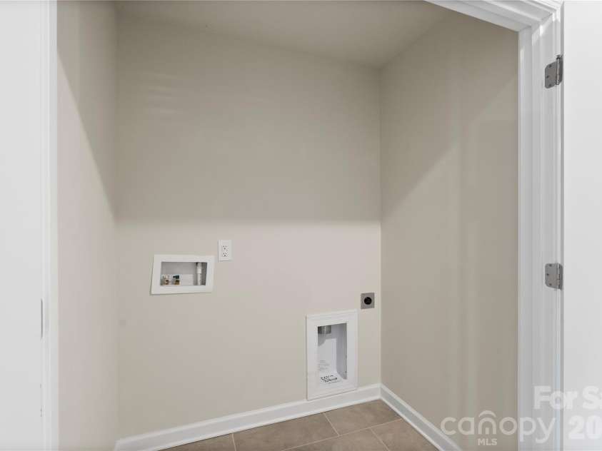 3515 Auburn Curb Road, Charlotte, NC 28217.  MLS# CAR4381370, YatesRealty ID 1027. 