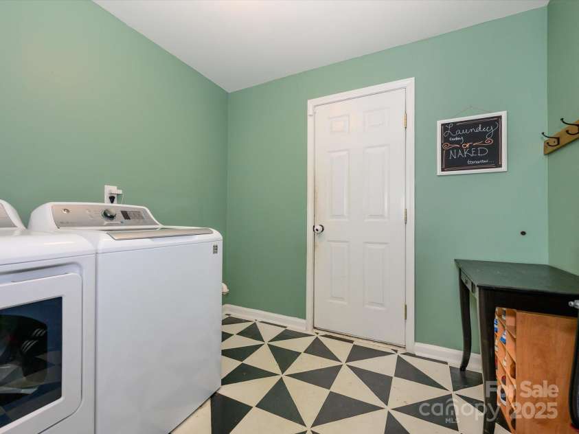 1021 Glen Laurel Drive, Fort Mill, SC 29707.  MLS# CAR4240302, YatesRealty ID 10270. 
