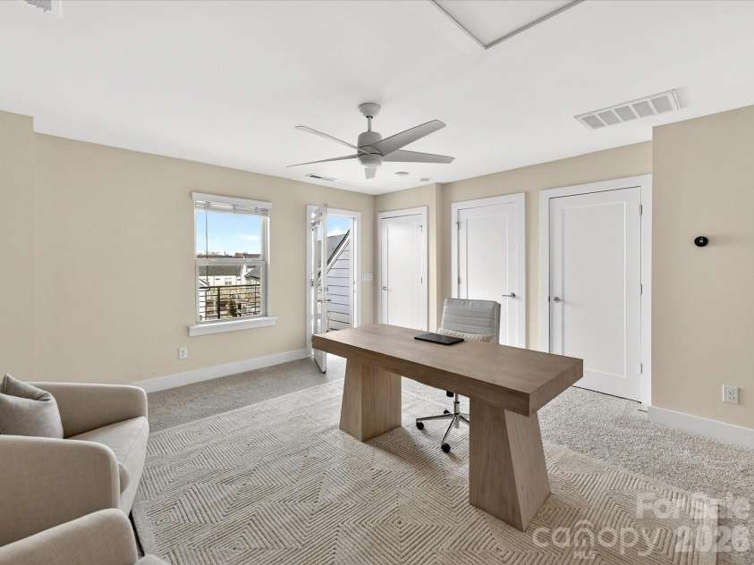 17043 Soho Drive, Charlotte, NC 28204.  MLS# CAR4353173, YatesRealty ID 10270. 4th Level Bedroom