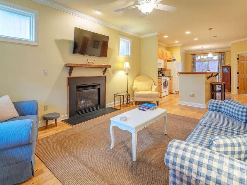 23 Waterlily Drive, Flat Rock, NC 28731.  MLS# CAR4239775, YatesRealty ID 10271. 