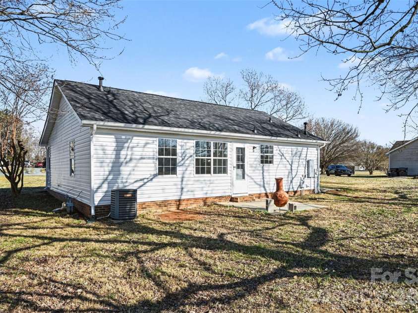 5009 Hampton Meadows Road, Monroe, NC 28110.  MLS# CAR4343192, YatesRealty ID 10271. 