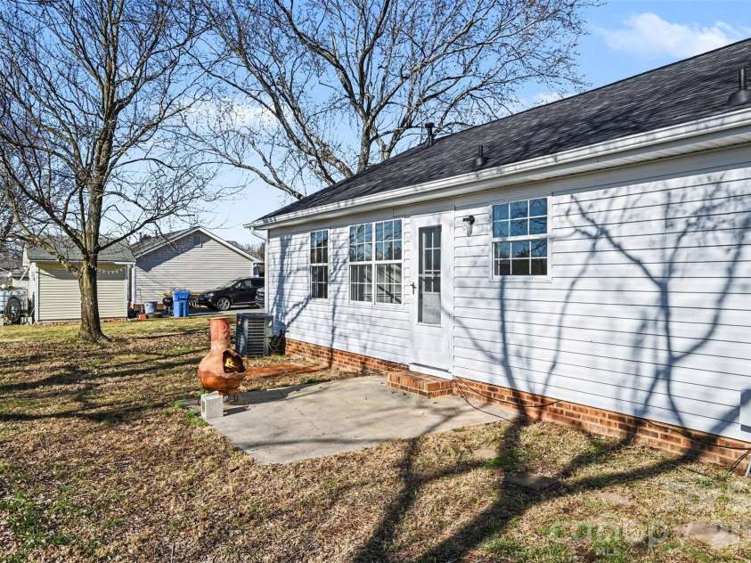 5009 Hampton Meadows Road, Monroe, NC 28110.  MLS# CAR4343192, YatesRealty ID 10271. 