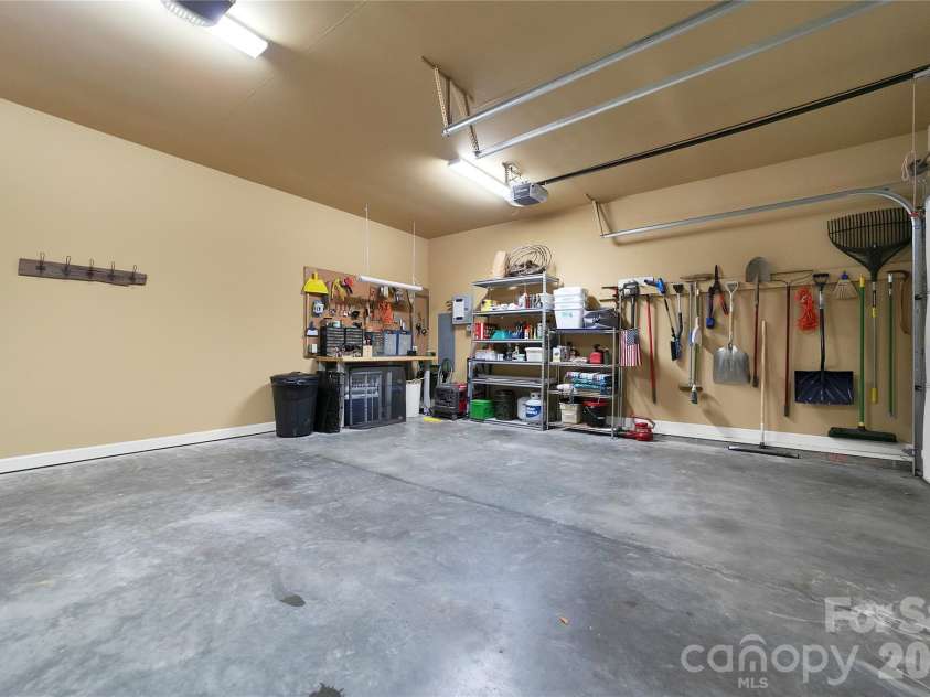 923 Ugugu Drive, Brevard, NC 28712.  MLS# CAR4307583, YatesRealty ID 10273. 2 car garage