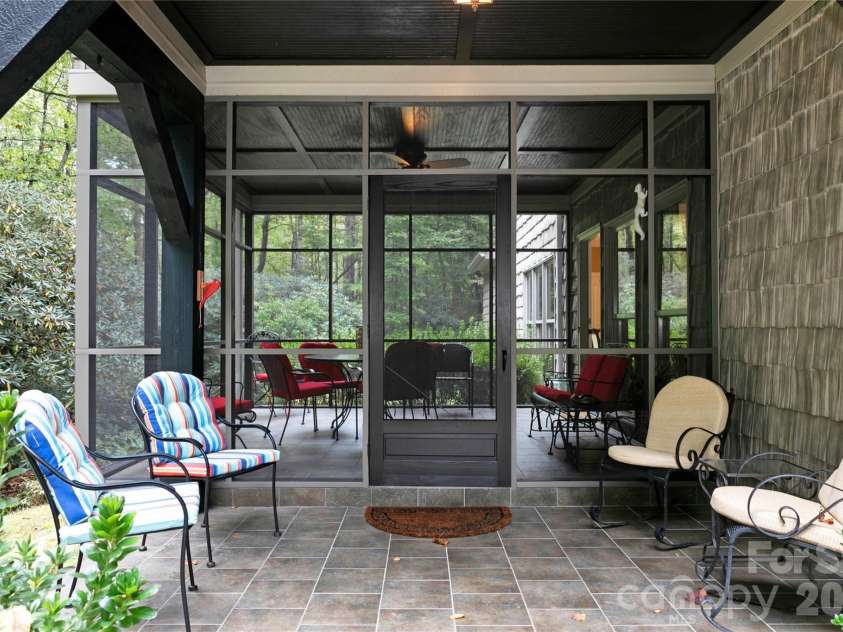 923 Ugugu Drive, Brevard, NC 28712.  MLS# CAR4307583, YatesRealty ID 10273. 