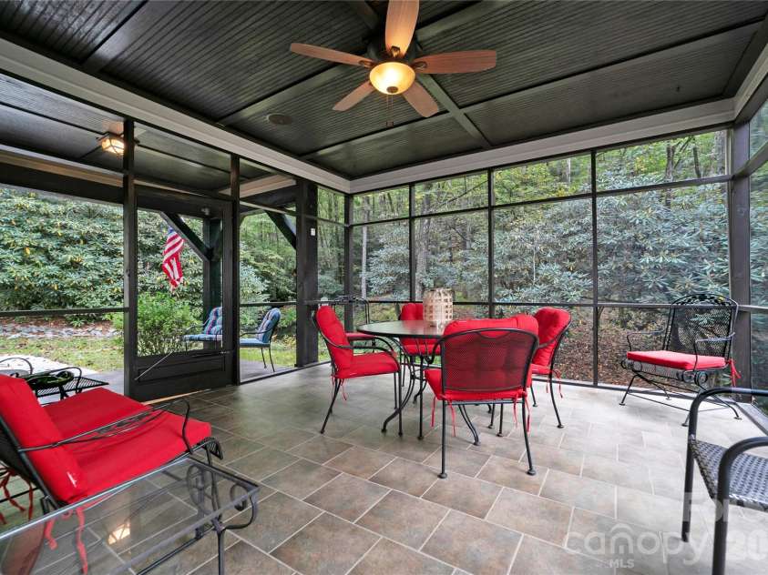 923 Ugugu Drive, Brevard, NC 28712.  MLS# CAR4307583, YatesRealty ID 10273. 