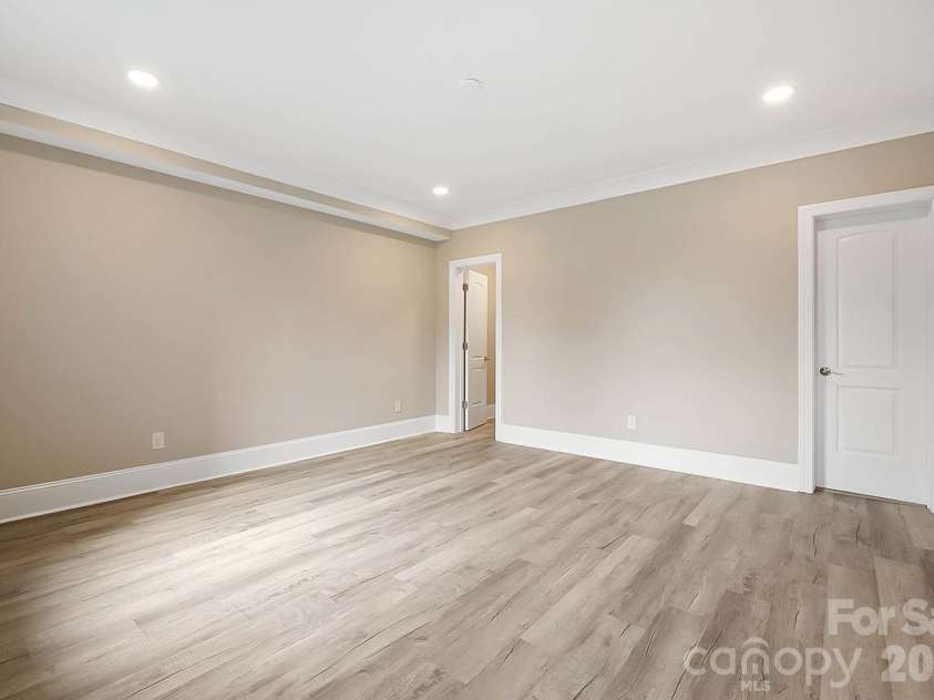 1105 Giacomo Drive, Waxhaw, NC 28173.  MLS# CAR4346410, YatesRealty ID 10275. Basement Level En Suite