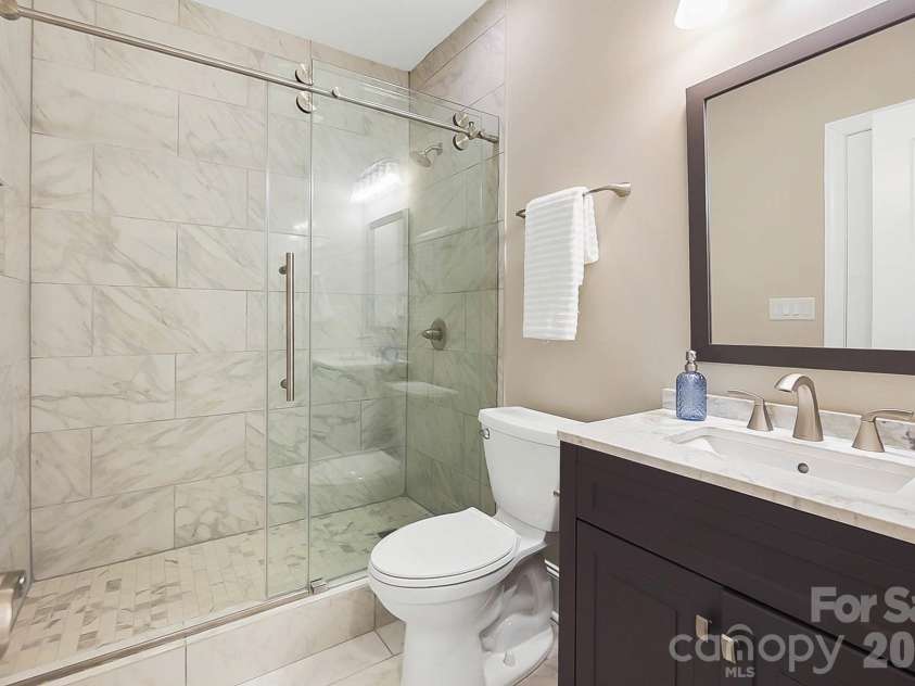 1105 Giacomo Drive, Waxhaw, NC 28173.  MLS# CAR4346410, YatesRealty ID 10275. Basement Level En Suite