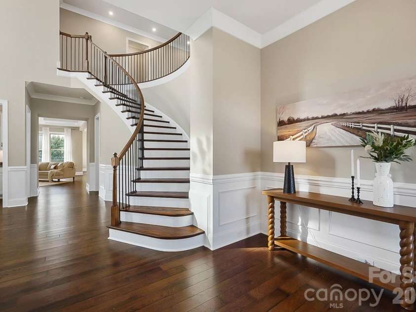 1105 Giacomo Drive, Waxhaw, NC 28173.  MLS# CAR4346410, YatesRealty ID 10275. Main Level