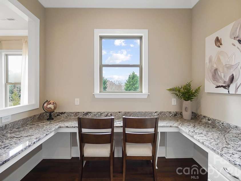 1105 Giacomo Drive, Waxhaw, NC 28173.  MLS# CAR4346410, YatesRealty ID 10275. Main Level