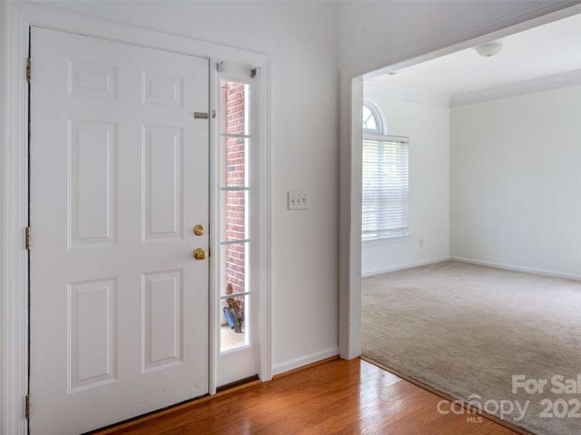 4036 Sawmill Trace Drive, Charlotte, NC 28213.  MLS# CAR4234573, YatesRealty ID 10276. 