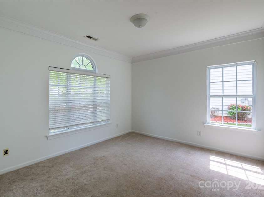 4036 Sawmill Trace Drive, Charlotte, NC 28213.  MLS# CAR4234573, YatesRealty ID 10276. 