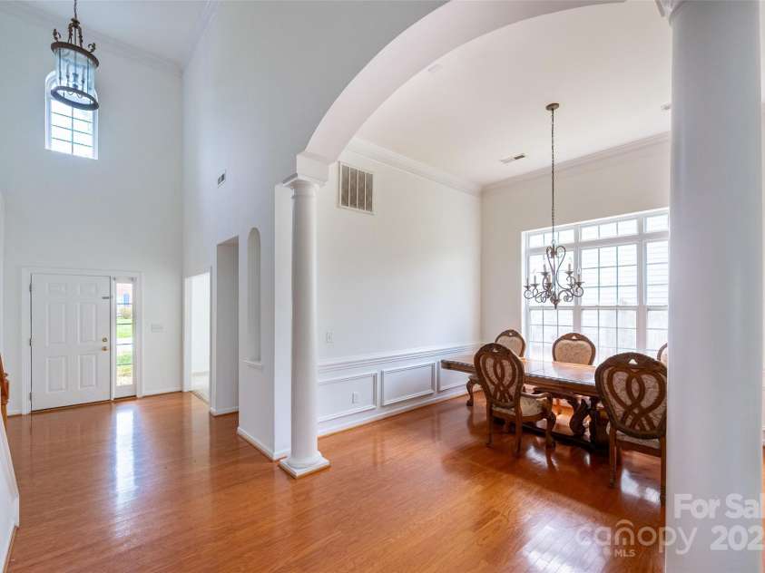 4036 Sawmill Trace Drive, Charlotte, NC 28213.  MLS# CAR4234573, YatesRealty ID 10276. 