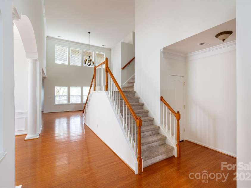 4036 Sawmill Trace Drive, Charlotte, NC 28213.  MLS# CAR4234573, YatesRealty ID 10276. 