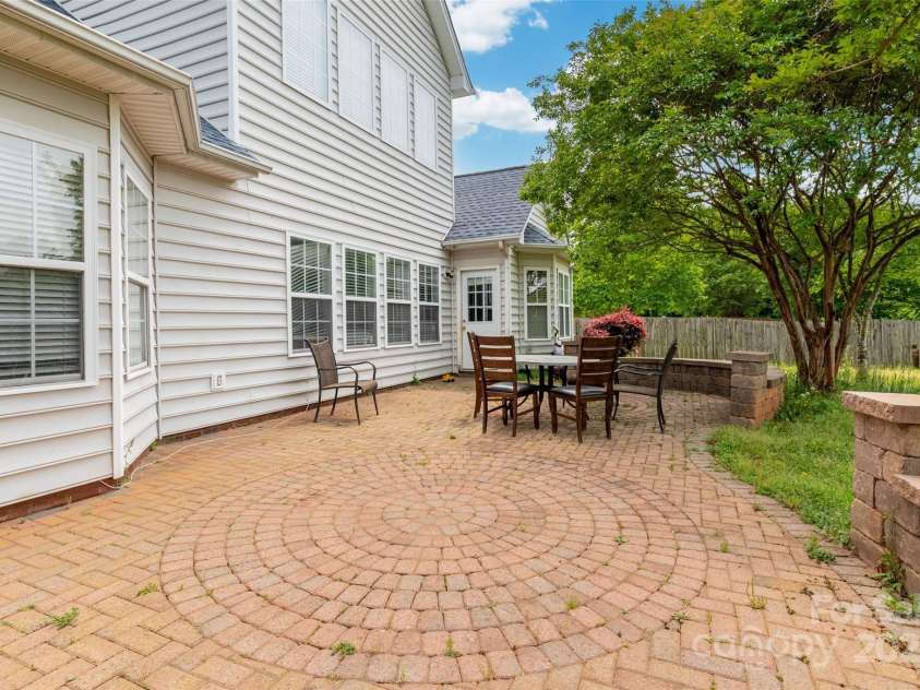 4036 Sawmill Trace Drive, Charlotte, NC 28213.  MLS# CAR4234573, YatesRealty ID 10276. 