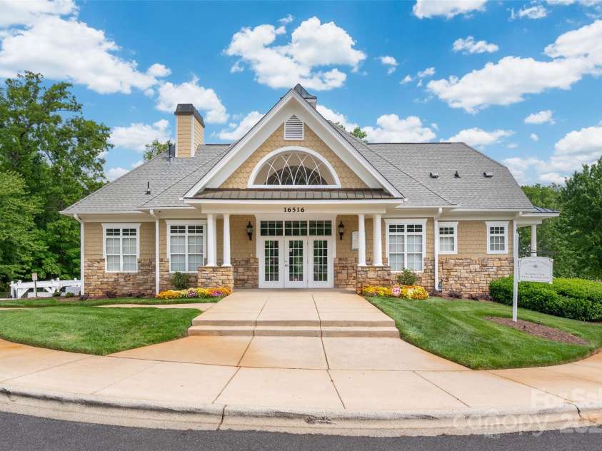 4036 Sawmill Trace Drive, Charlotte, NC 28213.  MLS# CAR4234573, YatesRealty ID 10276. 