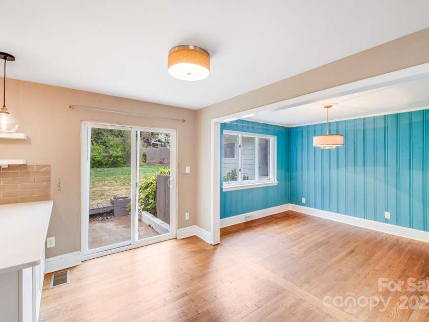 4541 Bradbury Drive, Charlotte, NC 28209.  MLS# CAR4243000, YatesRealty ID 10277. 