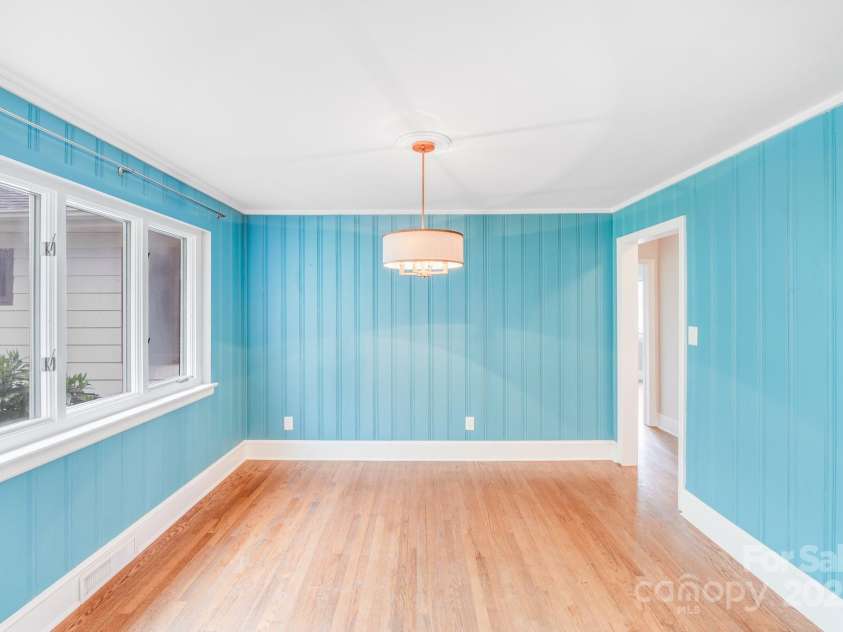 4541 Bradbury Drive, Charlotte, NC 28209.  MLS# CAR4243000, YatesRealty ID 10277. 