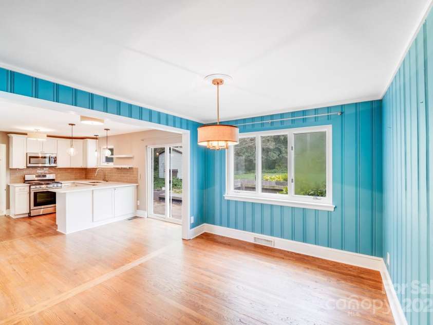 4541 Bradbury Drive, Charlotte, NC 28209.  MLS# CAR4243000, YatesRealty ID 10277. 
